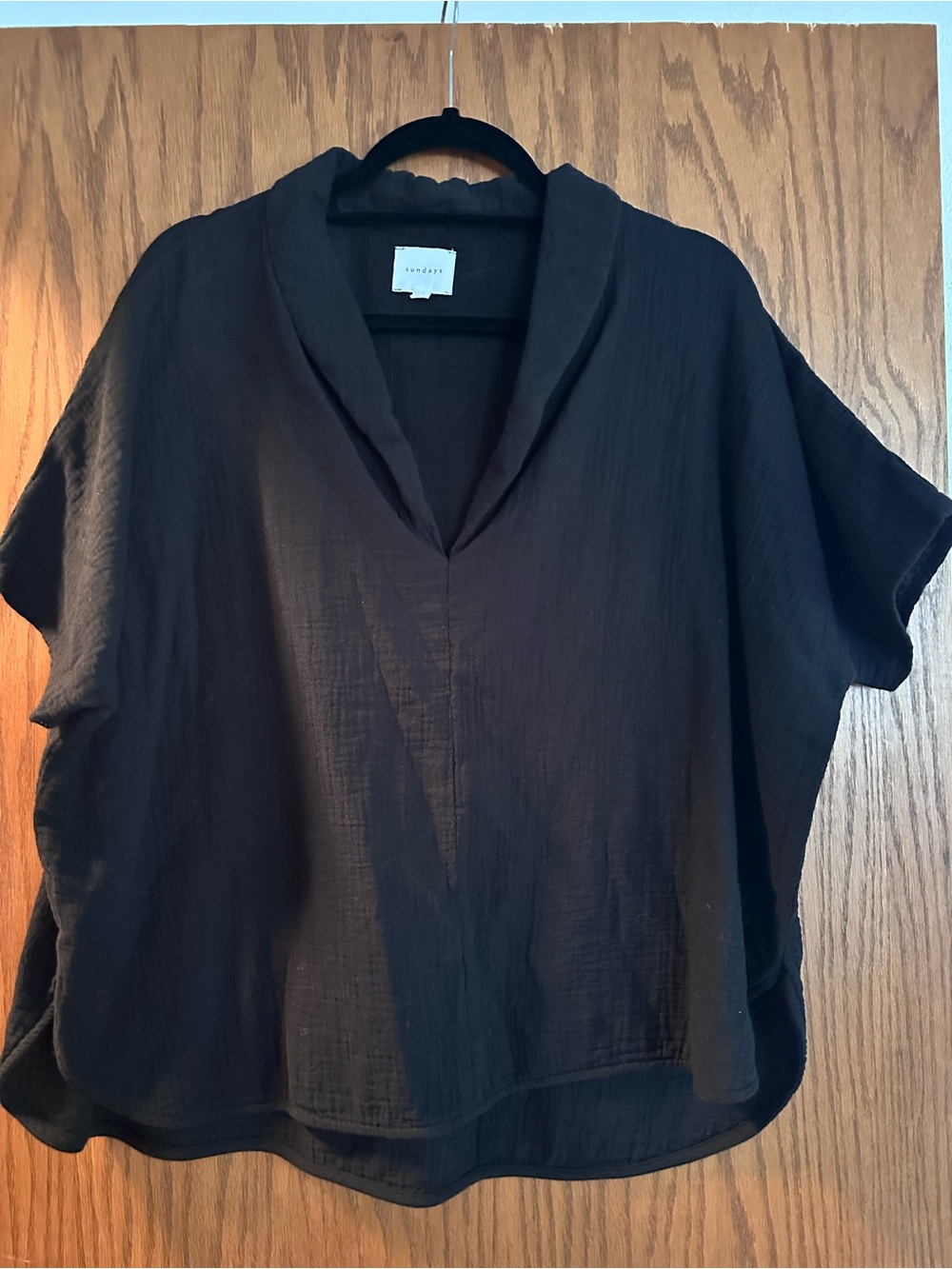 sundays Black Relaxed V-Neck Short Sleeve Tunic